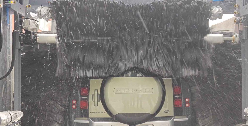 5 Things to Know Before Taking Your Car Through an Automatic Car Wash Machine
