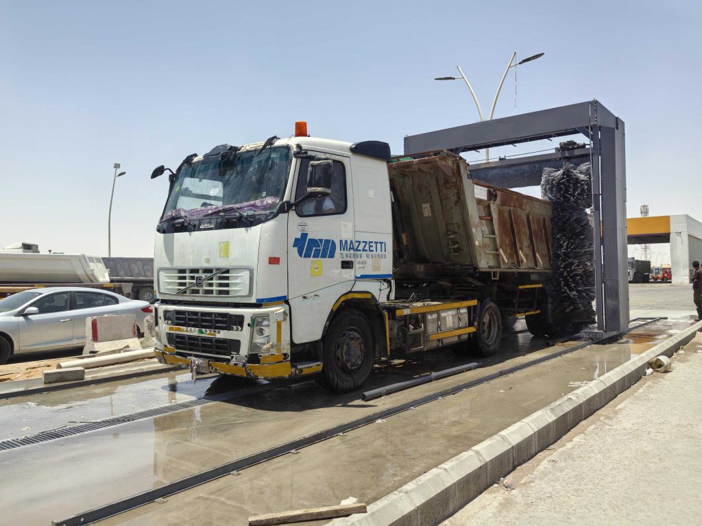 Why Rollover Automatic Truck Wash Machine are Ideal for Commercial Truck or Bus