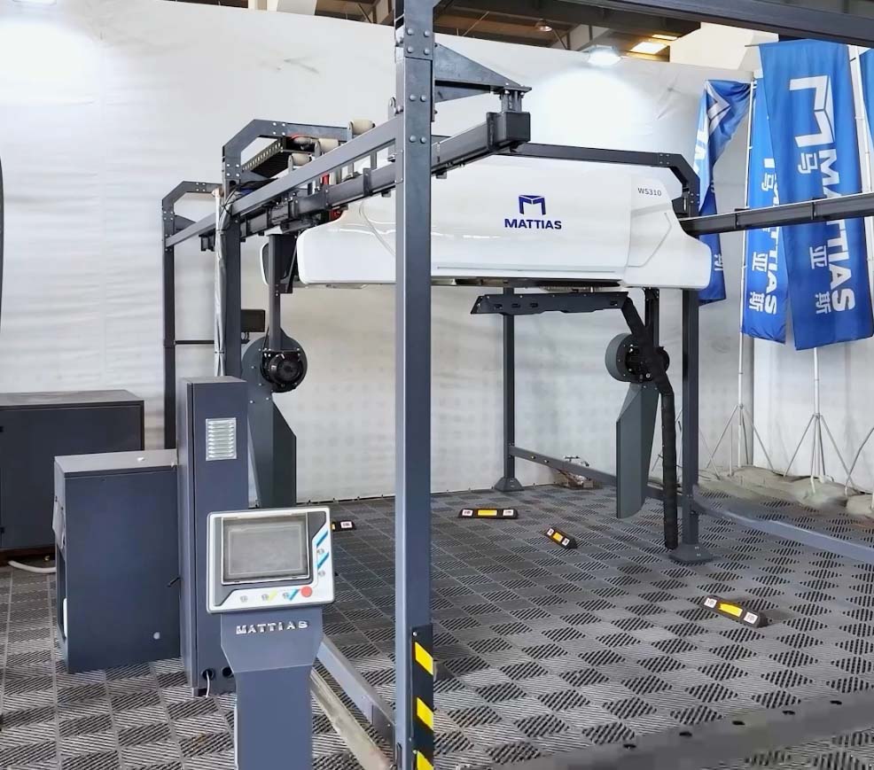 Mattias M-WS310 Touchless Car Wash: Safe, Profitable Solution for Auto Shops 4 Using Touchscreen Interface