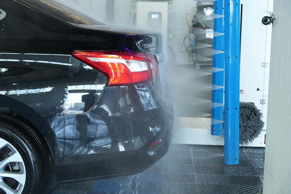 Why Your Car Wash Business Needs a Touchless Car Wash System Now 2 turbo nozzles working in unison