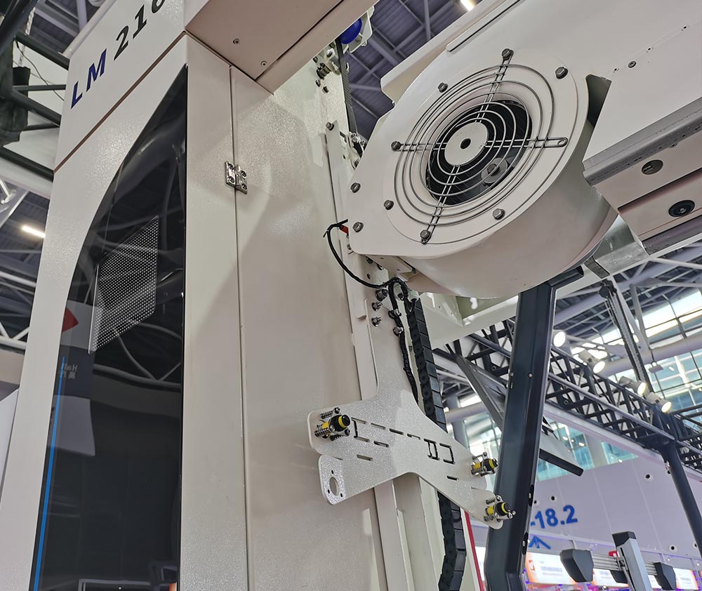 137th Canton Fair: Ignite Your Future with Balance Group Automatic Car Wash Solutions! 3 137th Canton Fair - Mattias Automatic Car Wash Machine