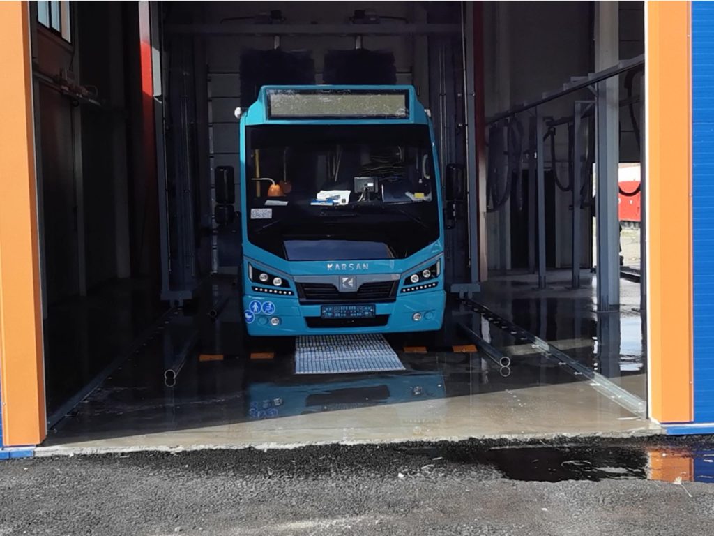 Why 2025 is the Year to Upgrade Your Fleet with a Bus Wash System 3 Why Investing in a Bus Wash for Your Fleet is the Right Choice for 2025 2